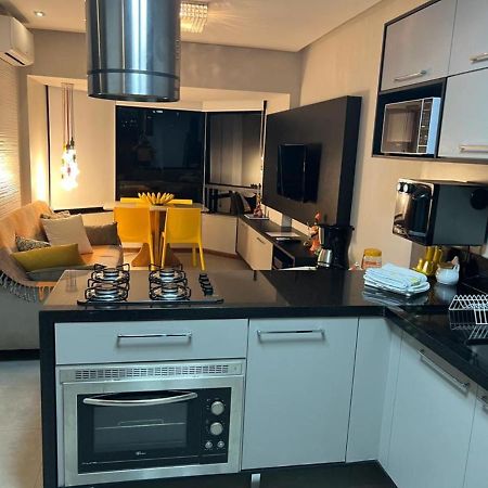Apartamento Excelente Localizacao Na Barra -Climatizado-Garagem Salvador de Bahía Exterior foto